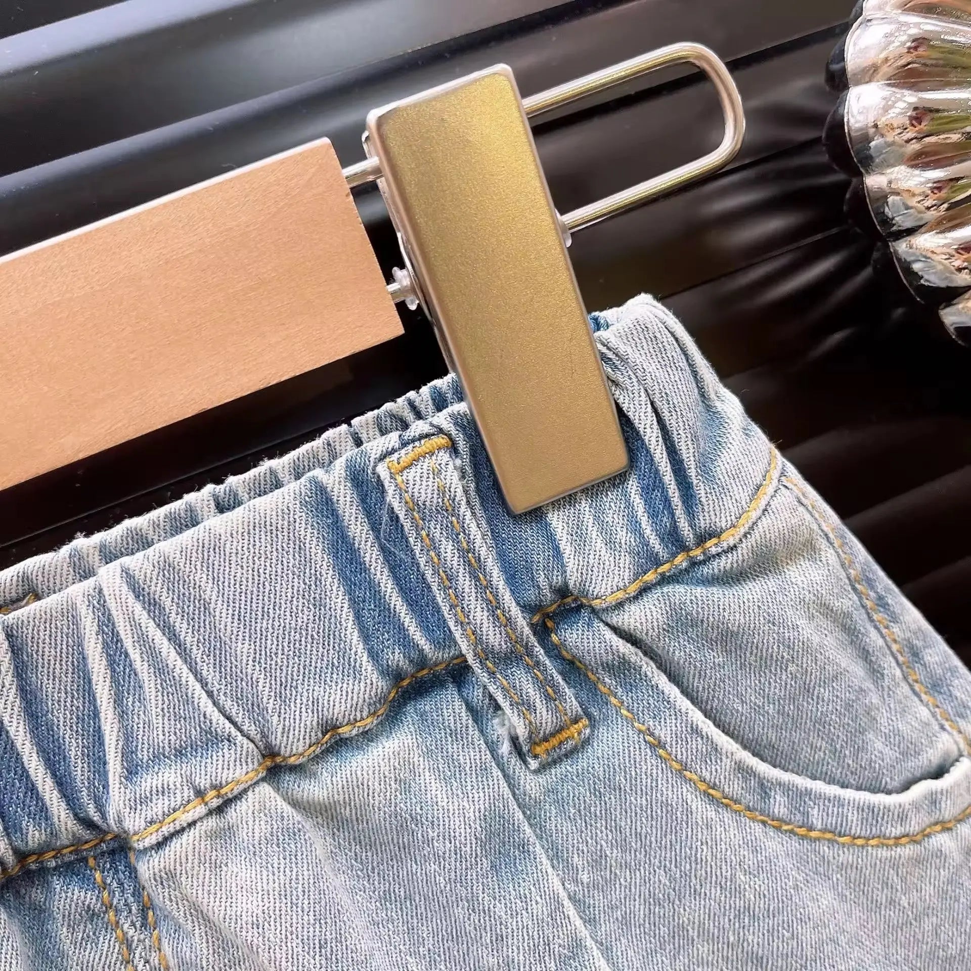 Girls White Crochet Top With Inner And Lace Detailed Shorts